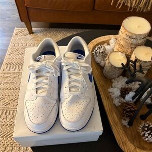 Nike Men's White and Blue Sneakers